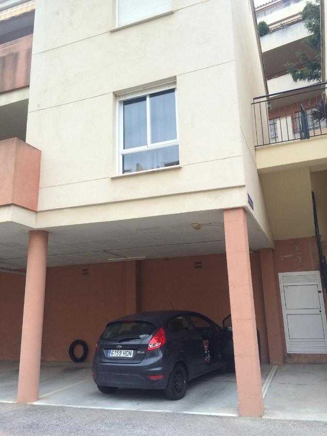 Piso En Zona Tranquila De - Torrequebrada Golf Apartment Benalmádena
