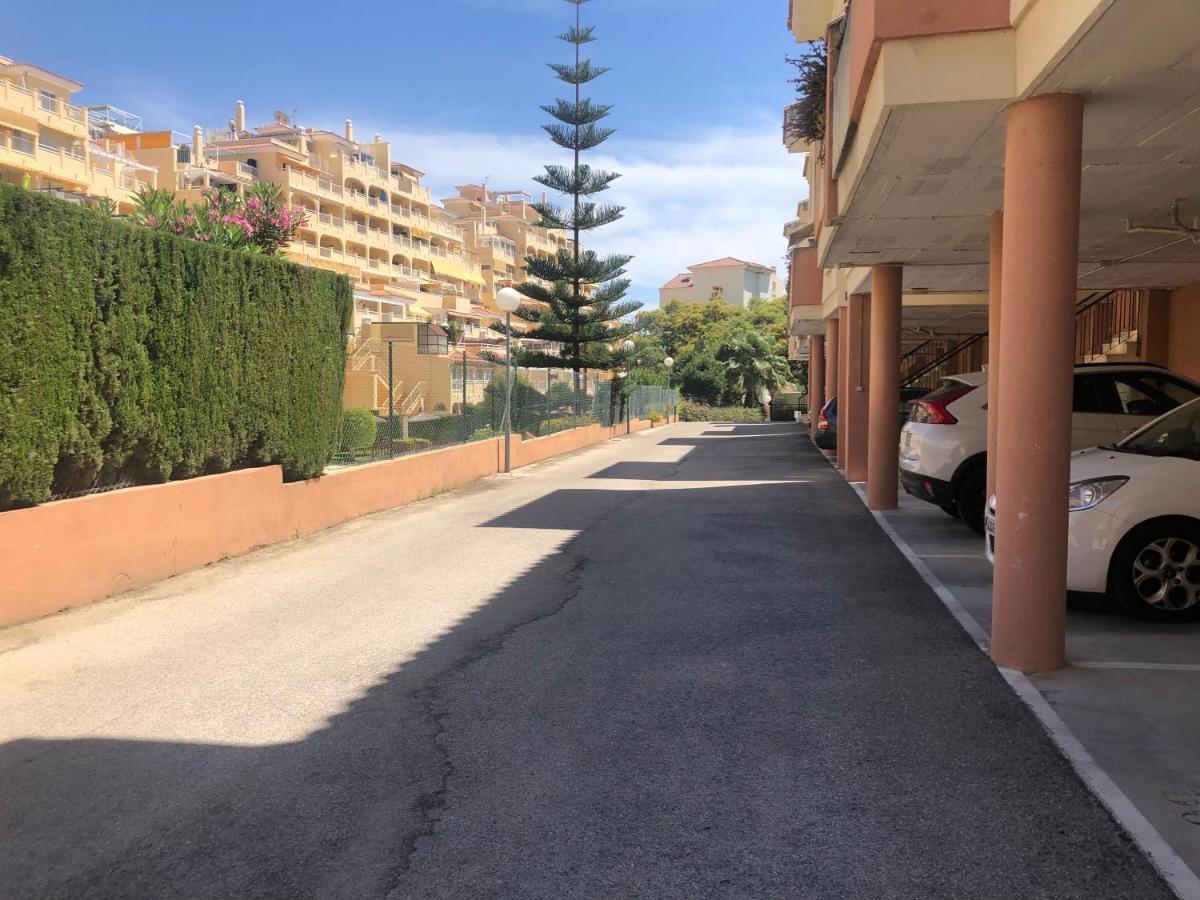 Piso En Zona Tranquila De - Torrequebrada Golf Apartment Benalmádena
