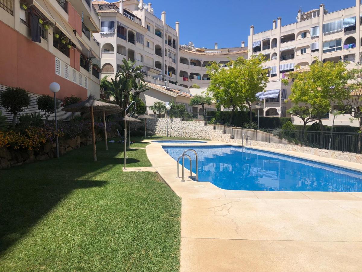 Piso En Zona Tranquila De - Torrequebrada Golf Lejlighed *